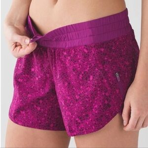 Lululemon Tracker Short III Paradise Geo Regal Plum Multi Regal Plum  Sz 6